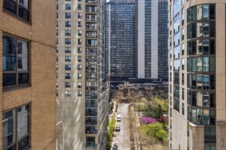 Building Photo - 420 E Waterside Dr