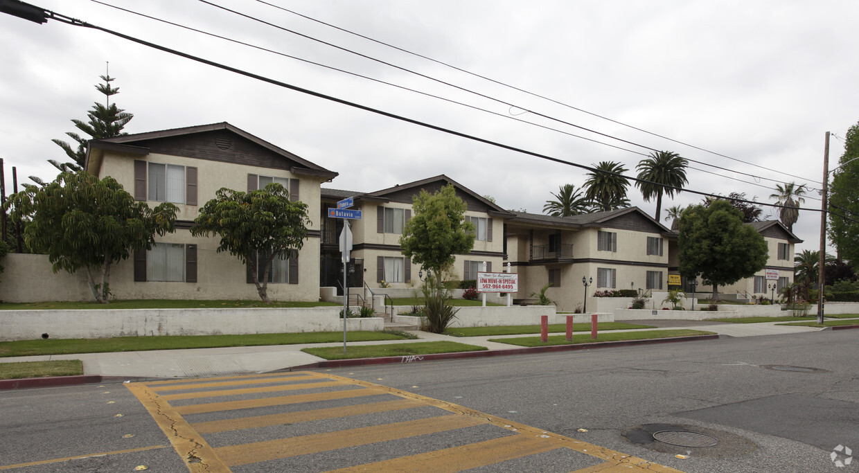 Primary Photo - Lafayette Apartments