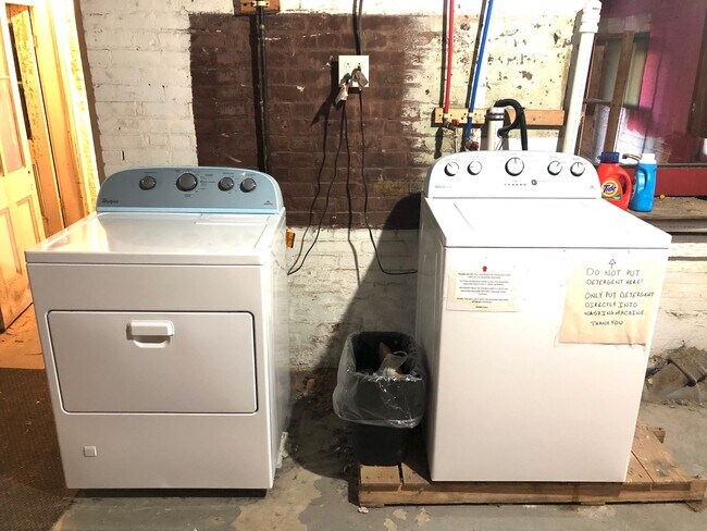 Foto del edificio - 549 Pavonia Ave