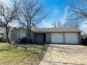 Building Photo - 1504 Sagebrush Dr