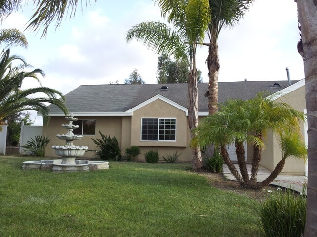 Foto del edificio - 5139 Omar Ct