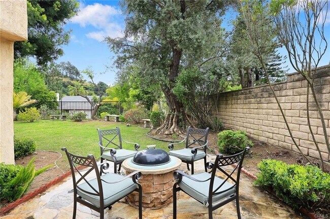Building Photo - 3467 Emerald Isle Drive, Glendale, CA 9120...