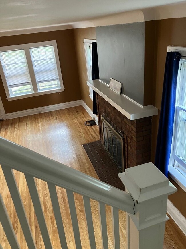 Foto del edificio - Available August 3rd!- Traditional Woodland 3 Bed 1 Bath w/ Deck & Garage