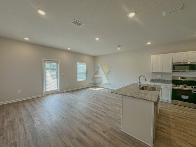 Building Photo - 6166 Bemis Springs Dr