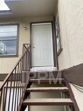 Building Photo - 910 E Adams Ave