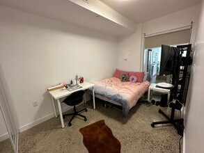 Building Photo - Master Room - River Street & Queen Street East