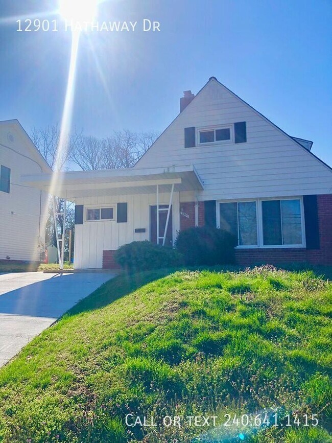 Building Photo - 12901 Hathaway Dr