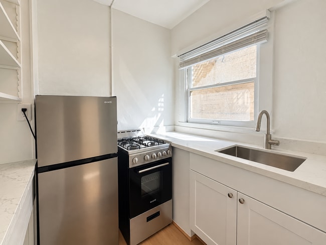 Foto del edificio - 929 O'Farrell St