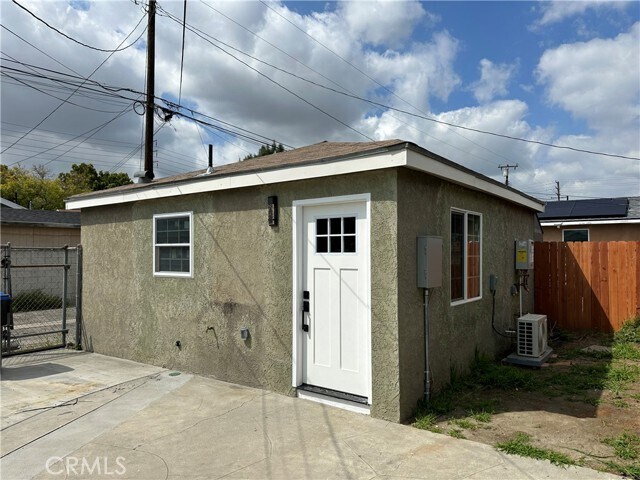 Building Photo - 11245 Benfield Ave