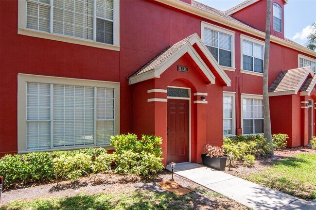 Foto del edificio - 9130 Lake Chase Island Way