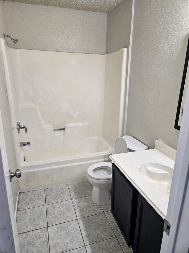 Foto del edificio - 10111 Wild Hollow Ln