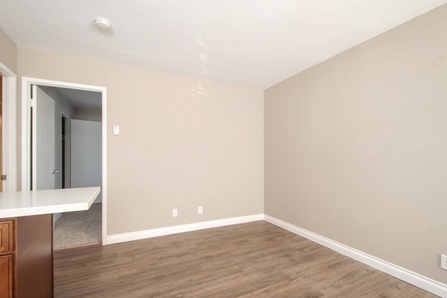 Building Photo - Tierra Del Rey