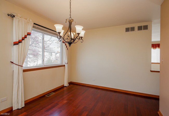Building Photo - 3 br, 2 bath House - 1918 Conway Ln