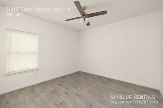 Building Photo - 2609 W Hayes Ave