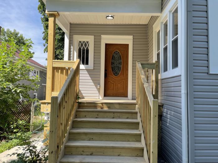 Foto principal - 2 bedroom in Maywood IL 60153