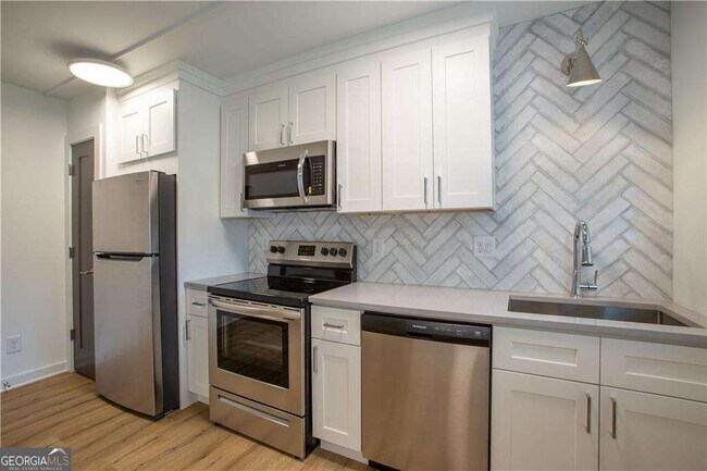 Building Photo - 43 25th St NW
