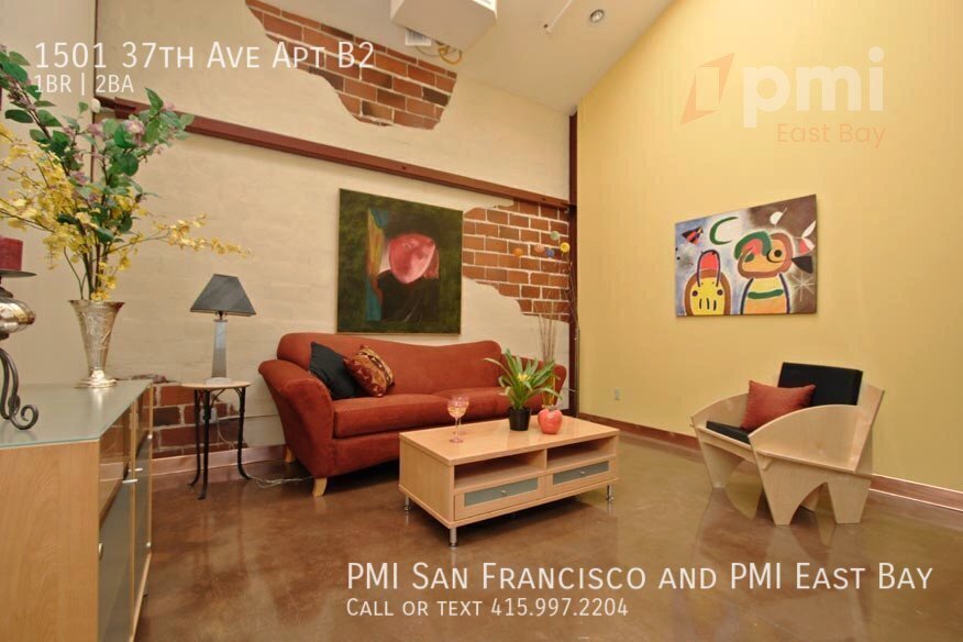 Primary Photo - Bright Historic Loft in Converted Warehous...