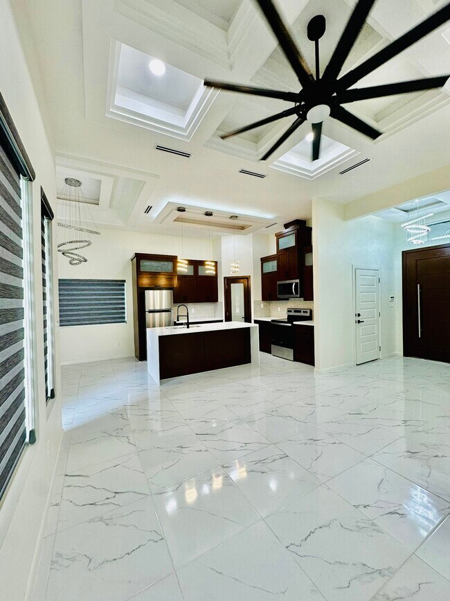 Foto del edificio - 210 N Veterans Blvd