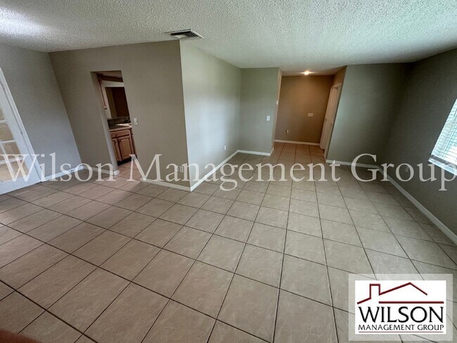 Foto del edificio - 620 Lakespur Ln
