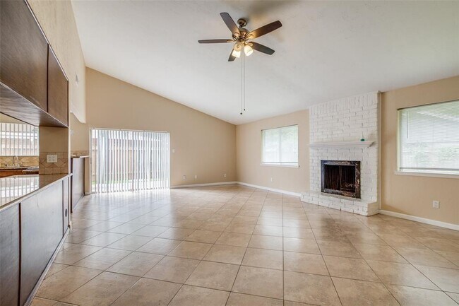 Foto del edificio - 23215 Cimber Ln