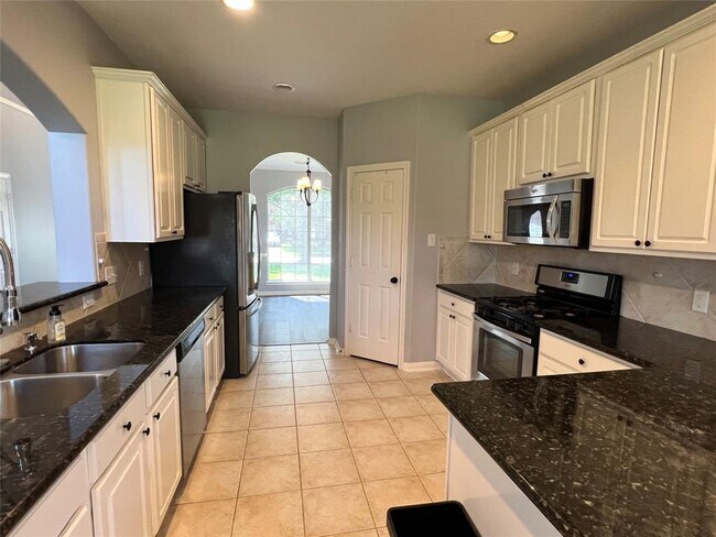 Building Photo - 503 Lockland Ln