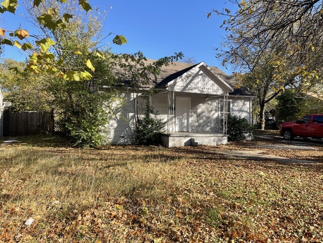 Photo - 613 S Fielder Rd House