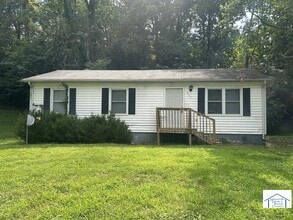 Building Photo - 804 Royal Dr