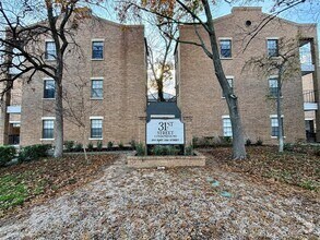 Building Photo - 203 E 31st St