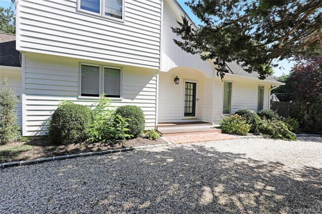Building Photo - 70 Tanners Neck Ln