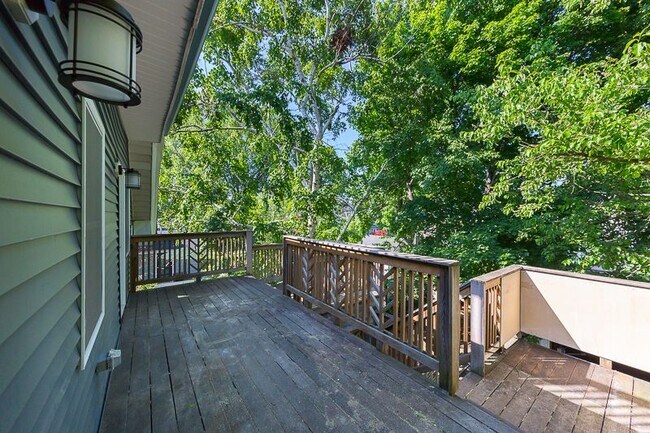 Foto del edificio - 124 Monument St