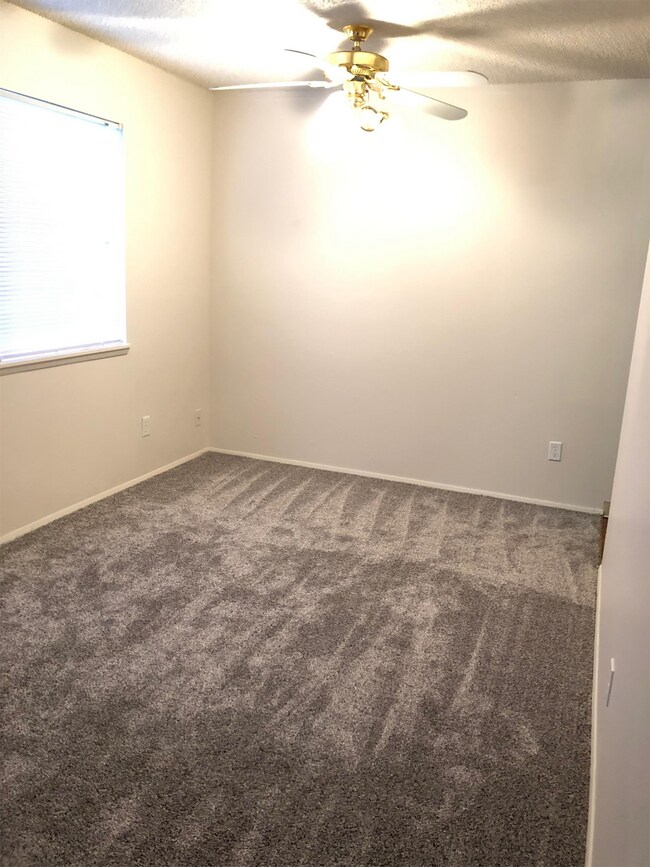 Building Photo - 12625 SW Colony Ln