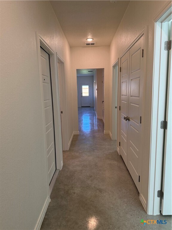 Foto del edificio - 9200 Prickly Ash Dr