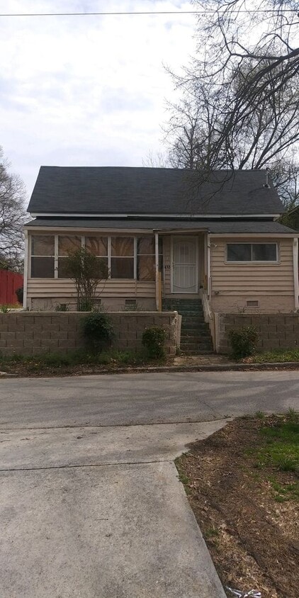 Foto principal - Awesome Renovated 2 Bedroom 1 Bath House F...