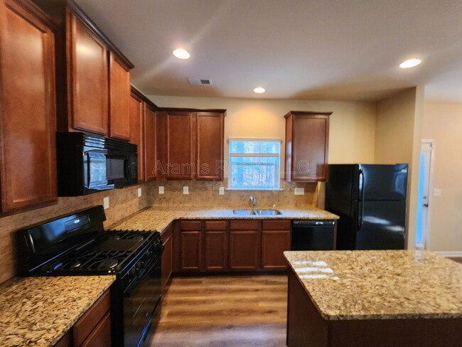 Foto del edificio - 2385 Capella Cir SW