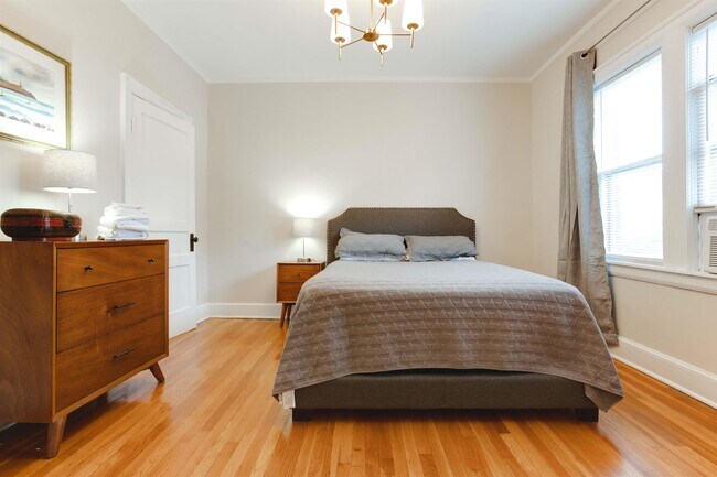 Foto del edificio - 669 S Mansfield St