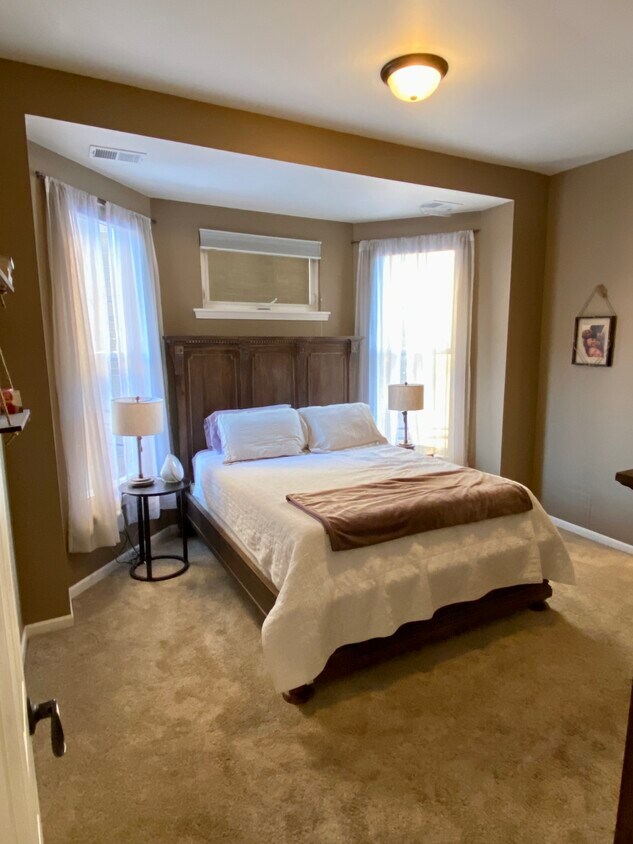 Foto principal - 1015 W Dakin St
