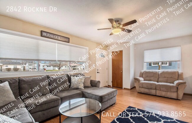 Foto del edificio - 2842 Rockne Dr