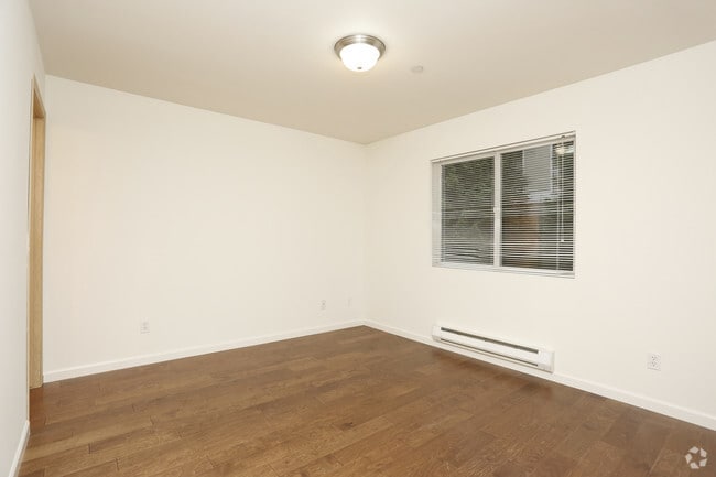 Building Photo - Brighton Square Apartments