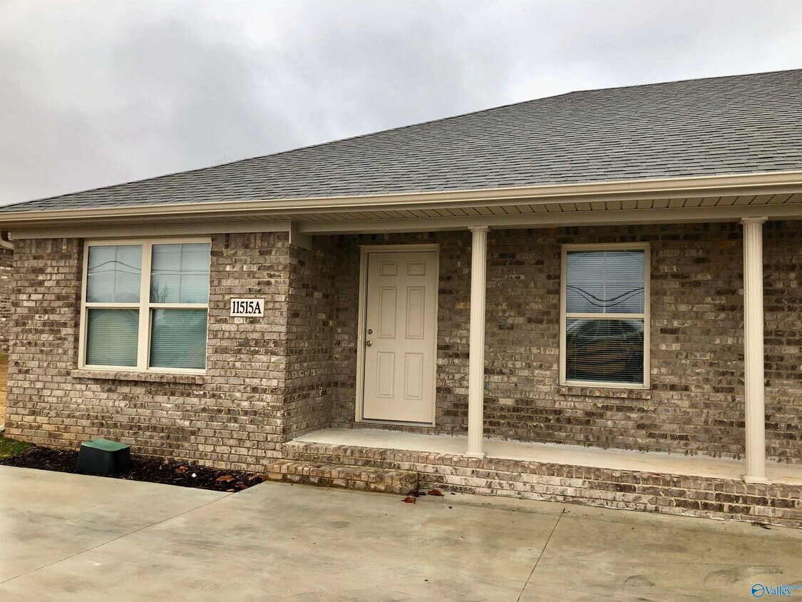 11515 Pulaski Pike, Toney, AL 35773 Townhome Rentals in Toney AL
