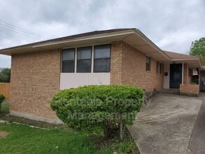 Building Photo - 3239 Navajo Dr