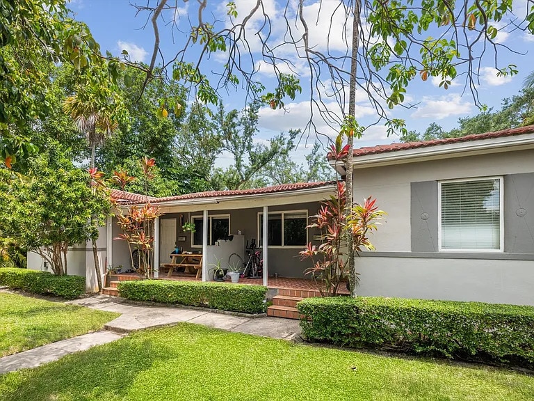 $2,650 11105-07 NE 9th Ave #11105 - $2,650 11105-07 NE 9th Ave #11105