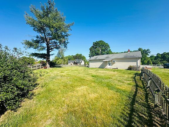 Primary Photo - 2739 Pleasant Ridge Rd