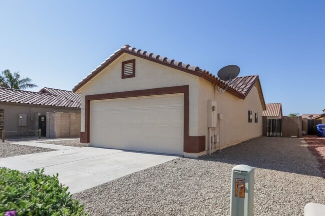 Building Photo - 15561 W Acapulco Ln