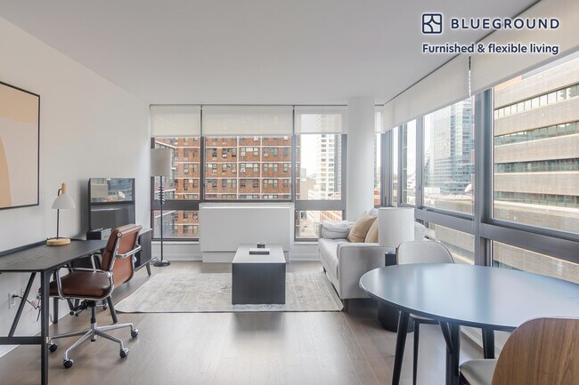 Building Photo - 500 W 56th St