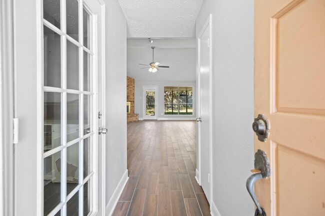 Building Photo - 13514 Klamath Falls Dr