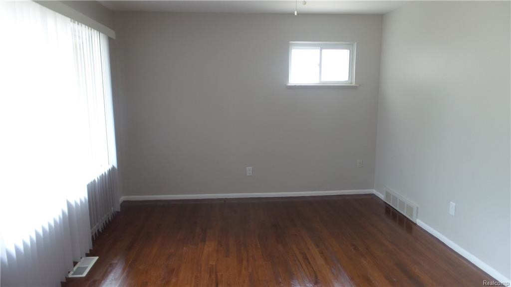 Foto principal - 13734 Alger Ave