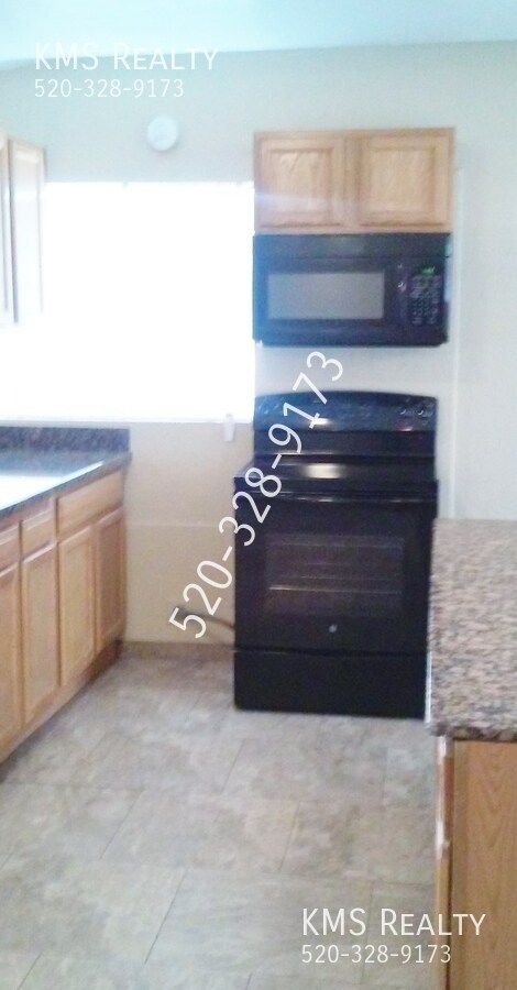 Foto del edificio - 4 bed/3bath Home (OWNER / AGENT)