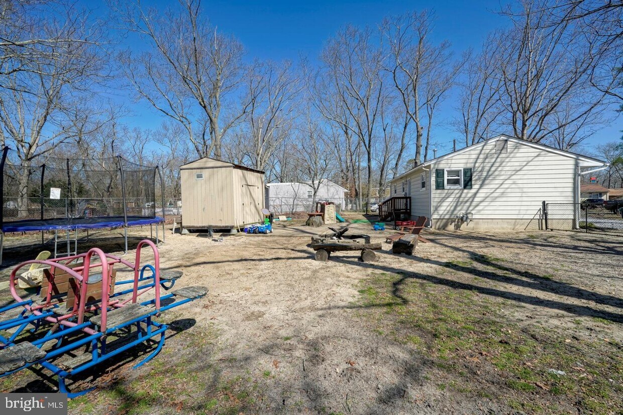 113 Cloverdale Ln, Buena Vista Township, NJ 08094 House Rental in