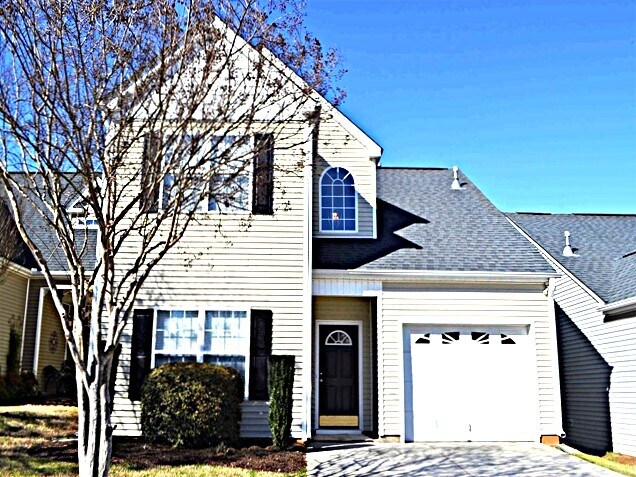 Foto principal - 25 Duxbury Dr