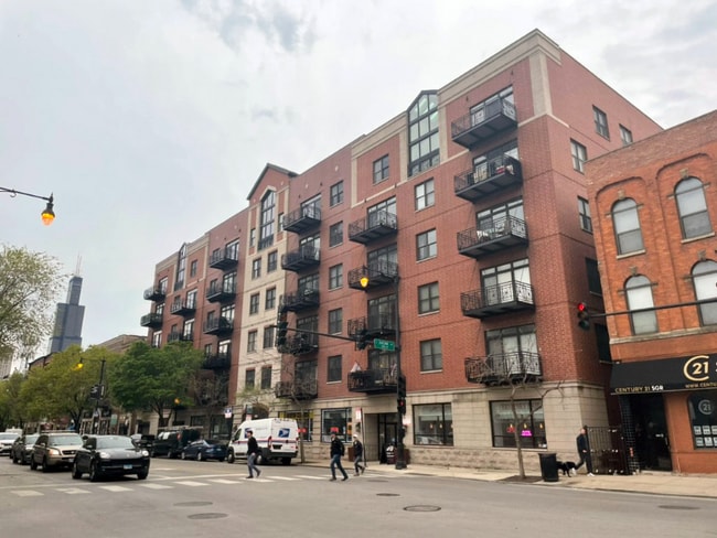 Photo - 1155 W Madison St Apartment